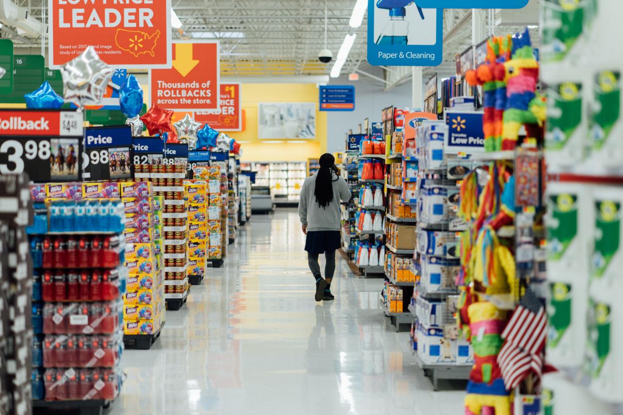 grocery store aisle